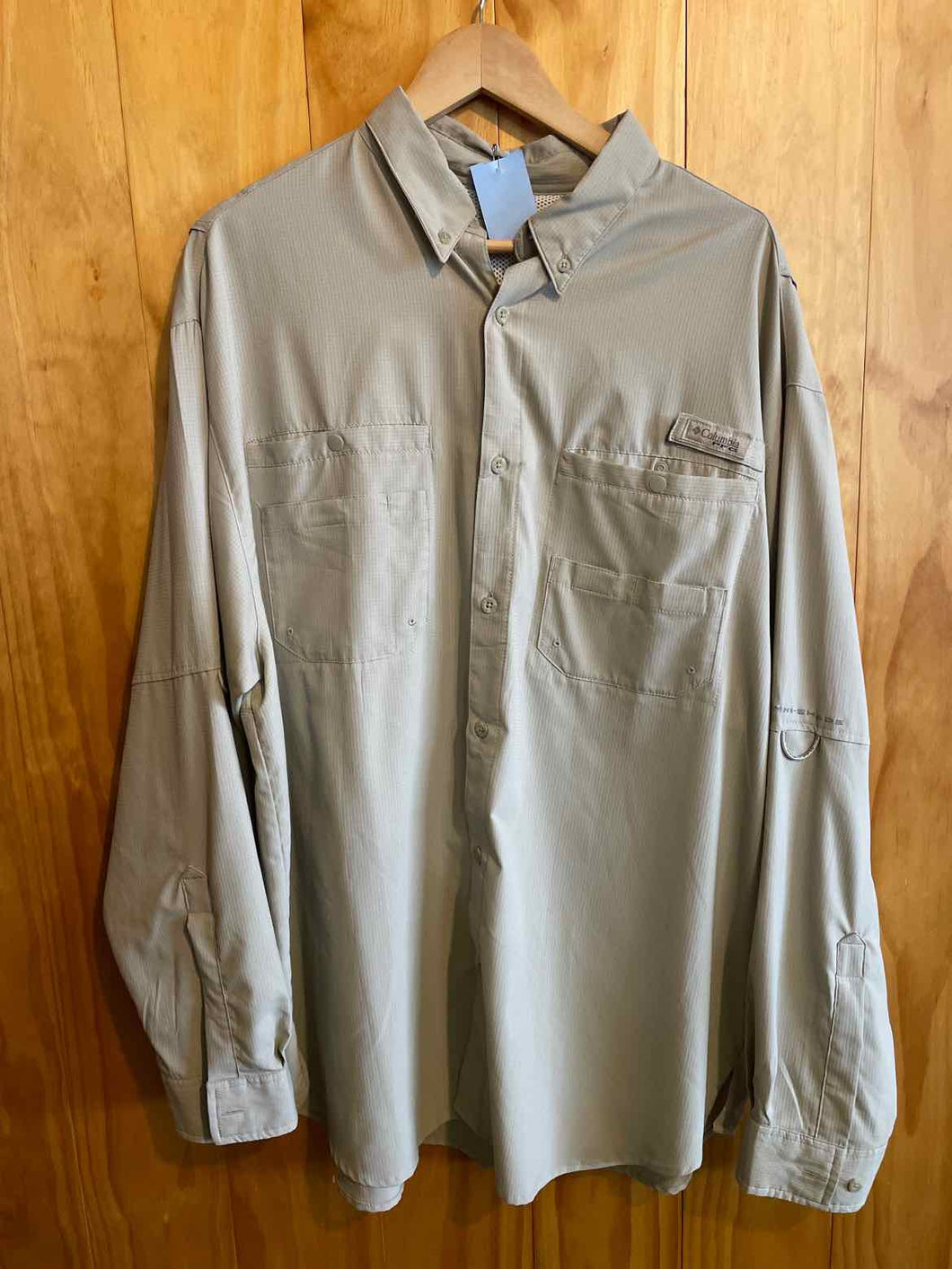 Size XL Columbia Men's Long Sleeve Shirt