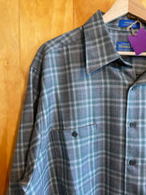 Load image into Gallery viewer, Size XL Pendleton Men's Flannel
