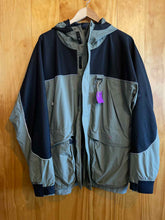 Load image into Gallery viewer, Size Large Redington Men's Jacket
