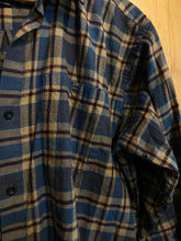 Load image into Gallery viewer, Size Large Patagonia Men's Flannel
