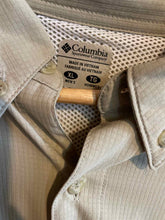 Load image into Gallery viewer, Size XL Columbia Men&#39;s Long Sleeve Shirt
