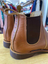Load image into Gallery viewer, Red Wing Brown Boots
