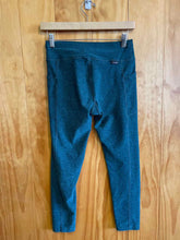Load image into Gallery viewer, Size 6 Oiselle Teal Women&#39;s Leggings
