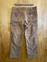 Load image into Gallery viewer, Size 36 Carhartt Men&#39;s Pants
