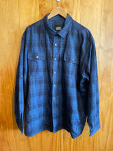 Load image into Gallery viewer, Size 2XL Key Men's Flannel
