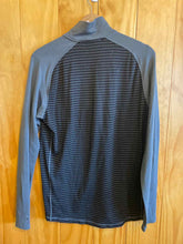 Load image into Gallery viewer, Size Medium Smart Wool Black Women's Long Sleeve Shirt
