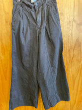 Load image into Gallery viewer, Size 2 Everlane Black Women's Jeans
