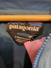 Load image into Gallery viewer, Size Large Patagonia Men's Jacket
