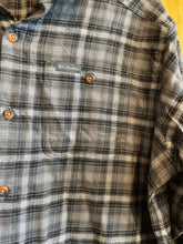 Load image into Gallery viewer, Size L Columbia Men's Flannel
