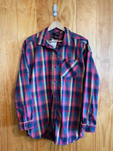 Load image into Gallery viewer, Size S Burton Men's Flannel
