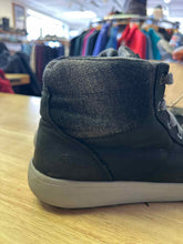 Load image into Gallery viewer, Women's Shoe Size 10 Keen Grey Shoes
