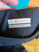 Load image into Gallery viewer, Size 1X Columbia Black Skort
