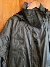 Load image into Gallery viewer, Size Large Helly Hansen Men's Rain Suit
