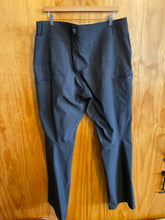 Load image into Gallery viewer, Size 38x32 Kuhl Men's Pants
