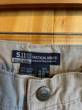 Load image into Gallery viewer, Size 32 5.11 Tactical Men's Pants
