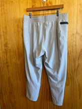 Load image into Gallery viewer, Size XL Under Armour Men's Pants
