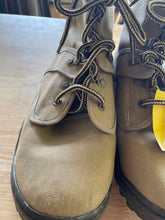 Load image into Gallery viewer, 9 Hodgman Men's Boots
