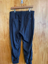 Load image into Gallery viewer, Size L LL Bean Men's Pants
