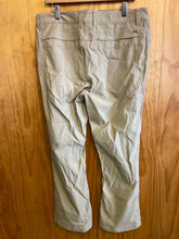 Load image into Gallery viewer, Size 36 Stio Men's Hiking Pants
