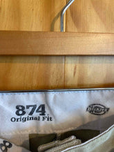 Load image into Gallery viewer, Size 30x32 Dickies Men&#39;s Pants
