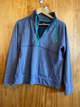 Load image into Gallery viewer, Size Medium Rebok Blue Women's Sweater &amp; Sweatshirt
