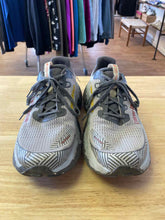 Load image into Gallery viewer, 12 New Balance Men's Shoes
