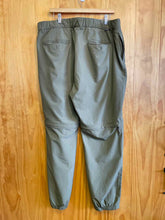 Load image into Gallery viewer, Size 38x32 Gerry Men's Pants
