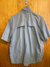Load image into Gallery viewer, Size L REI Men's Short Sleeve Shirt
