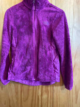 Load image into Gallery viewer, Women Size Small North Face Magenta Women's Light Jacket
