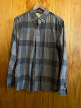 Load image into Gallery viewer, Size Medium Weatherproof Men's Flannel
