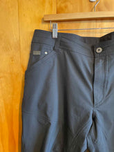 Load image into Gallery viewer, Size 38x32 Kuhl Men's Pants
