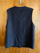 Load image into Gallery viewer, Size 40 Stormy Kromer Men's Vest
