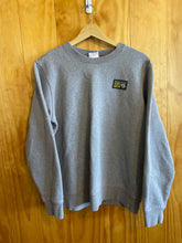 Load image into Gallery viewer, Size Medium Mountain Hardwear Men's Sweater &amp; Sweatshirt

