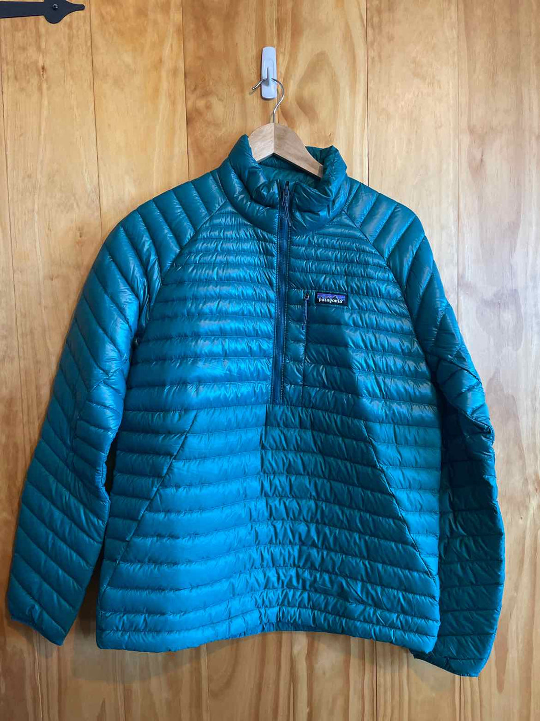 Size Medium Patagonia Men's Light Jacket