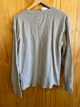 Load image into Gallery viewer, Size L St John's Bay Men's Long Sleeve Shirt
