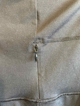 Load image into Gallery viewer, Size M The North Face Black Skirt
