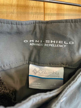 Load image into Gallery viewer, Size 6 Columbia Grey Women's Hiking Pants
