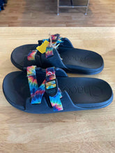 Load image into Gallery viewer, Shoe Size 6 Chaco Black Sandals
