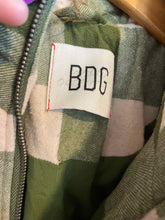 Load image into Gallery viewer, Women Size Medium BDG Green Women's Jacket
