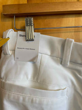 Load image into Gallery viewer, Size Medium Nike White Women&#39;s Shorts
