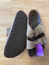 Load image into Gallery viewer, 40 Birkenstock Men's Sandals
