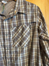 Load image into Gallery viewer, Size XL Columbia Men's Long Sleeve Shirt

