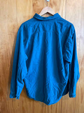 Load image into Gallery viewer, North Crest Men's Long Sleeve Shirt
