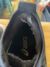 Load image into Gallery viewer, 10.5 Asics Men's Running Shoes
