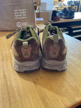 Load image into Gallery viewer, Women's Shoe Size 8.5 vasque Brown Hiking Shoes
