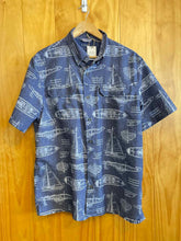 Load image into Gallery viewer, Size Large Chaps Men's Short Sleeve Shirt
