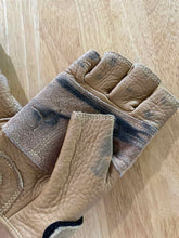 Load image into Gallery viewer, Metolious Gloves

