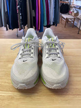 Load image into Gallery viewer, 11.5 Nike Men's Shoes

