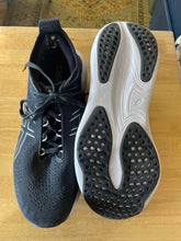 Load image into Gallery viewer, 10.5 Asics Men's Running Shoes

