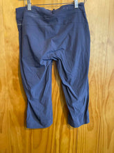 Load image into Gallery viewer, Size 2 Columbia Blueberry Women's Capris
